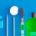 Ополаскиватель и освежитель для рта: в чем разница и зачем нужны оба